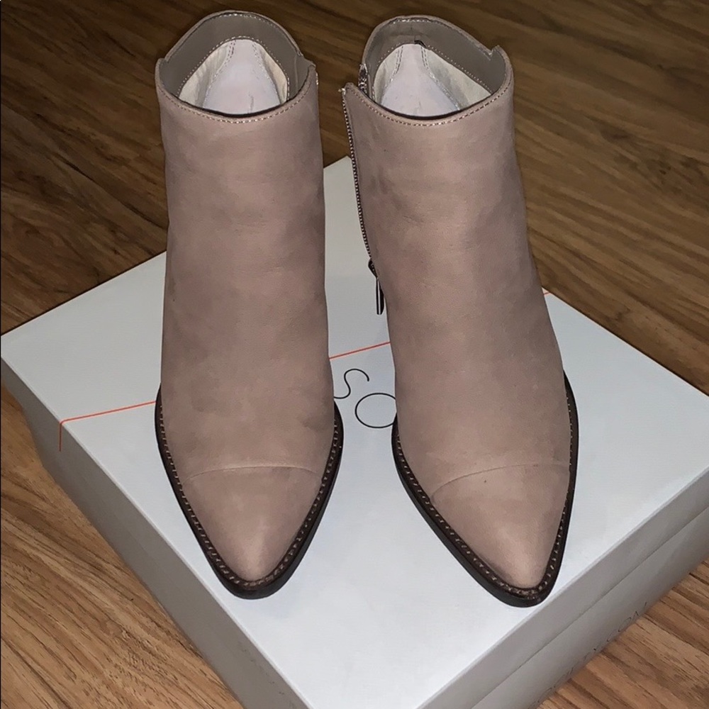 Sole Society Booties Size 7